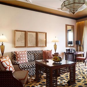 Club King Room